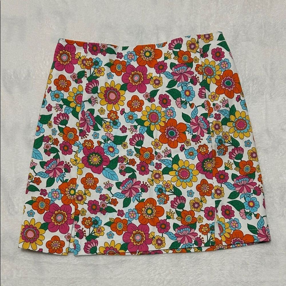 Love on a Hanger Floral Mini Skirt Juniors Size 3 White Pink Orange Retro
